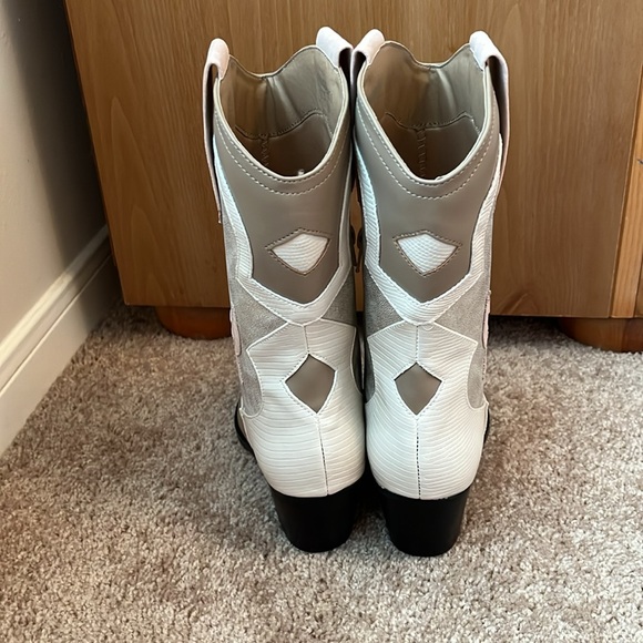 NWOT ShuShop Zizi Western Boots - Picture 5 of 13